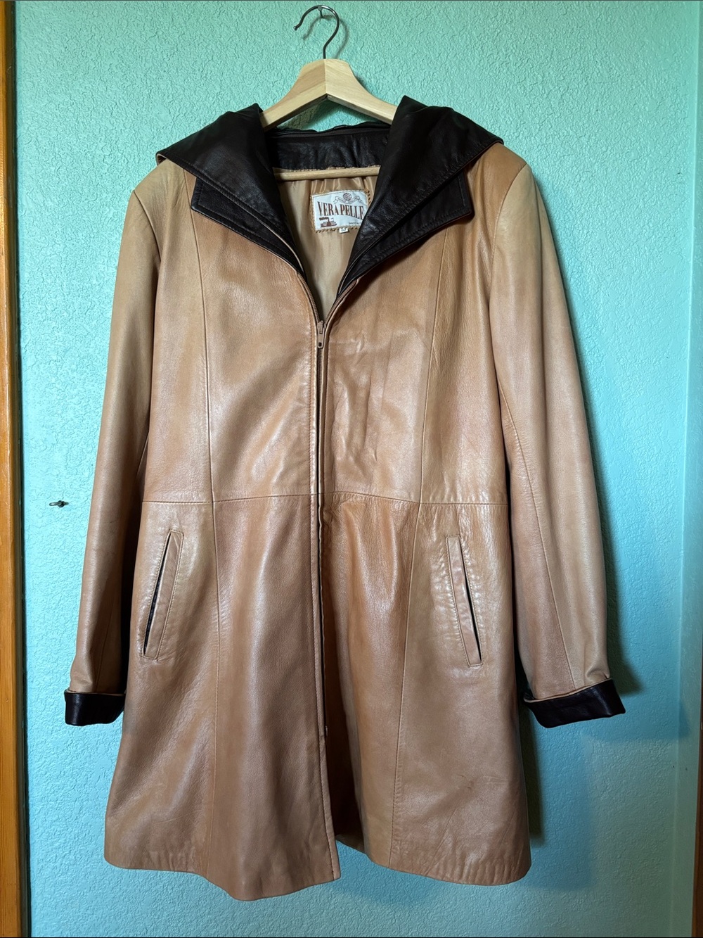 Vintage Vera Pelle Tan Vegan Leather Jacket with Brown Hood Women’s Medium Fair